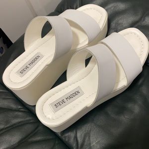 Steve Madden platform sandals🤍